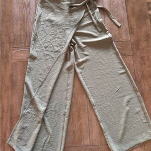 Zara Wide Leg Pants in Olive Green